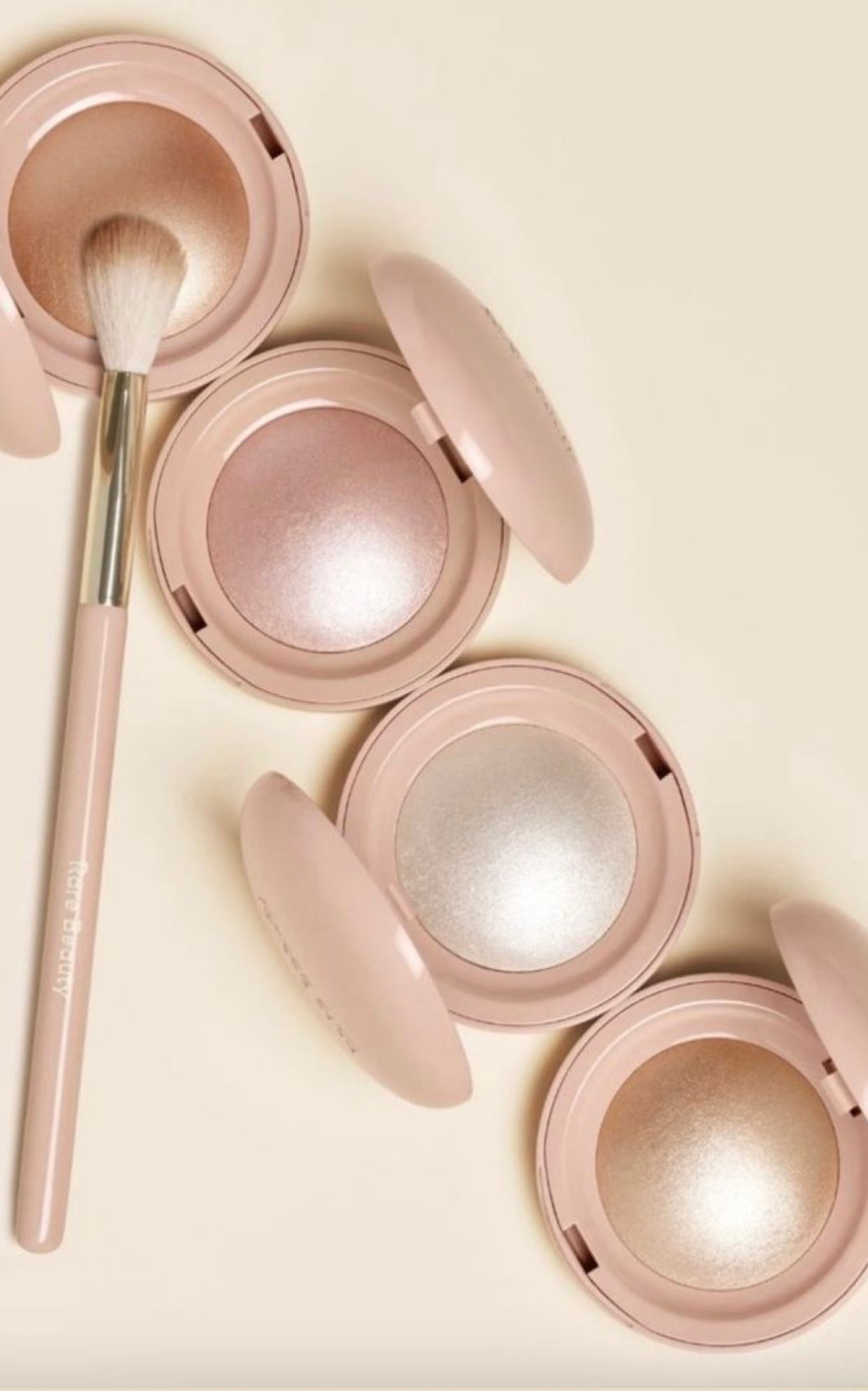 Positive light Rare Beauty silky touch erlighten